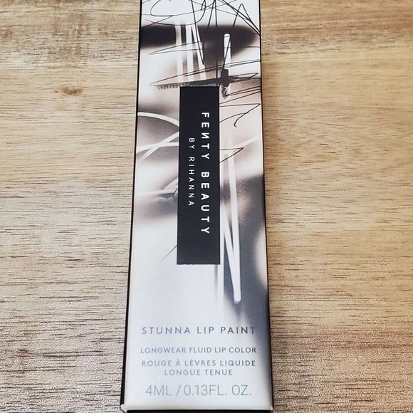 Fenty Beauty Stunna Lip Paint Longwear Fluid Lip Color in Unbutton - Picture 1 of 2